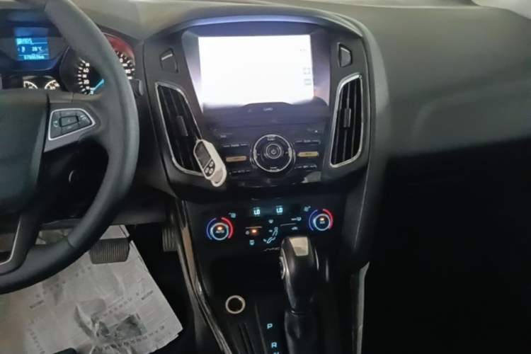 Used Ford Focus 2015 Sedan 1.6L Automatic Trend Model Audio And AC Panel