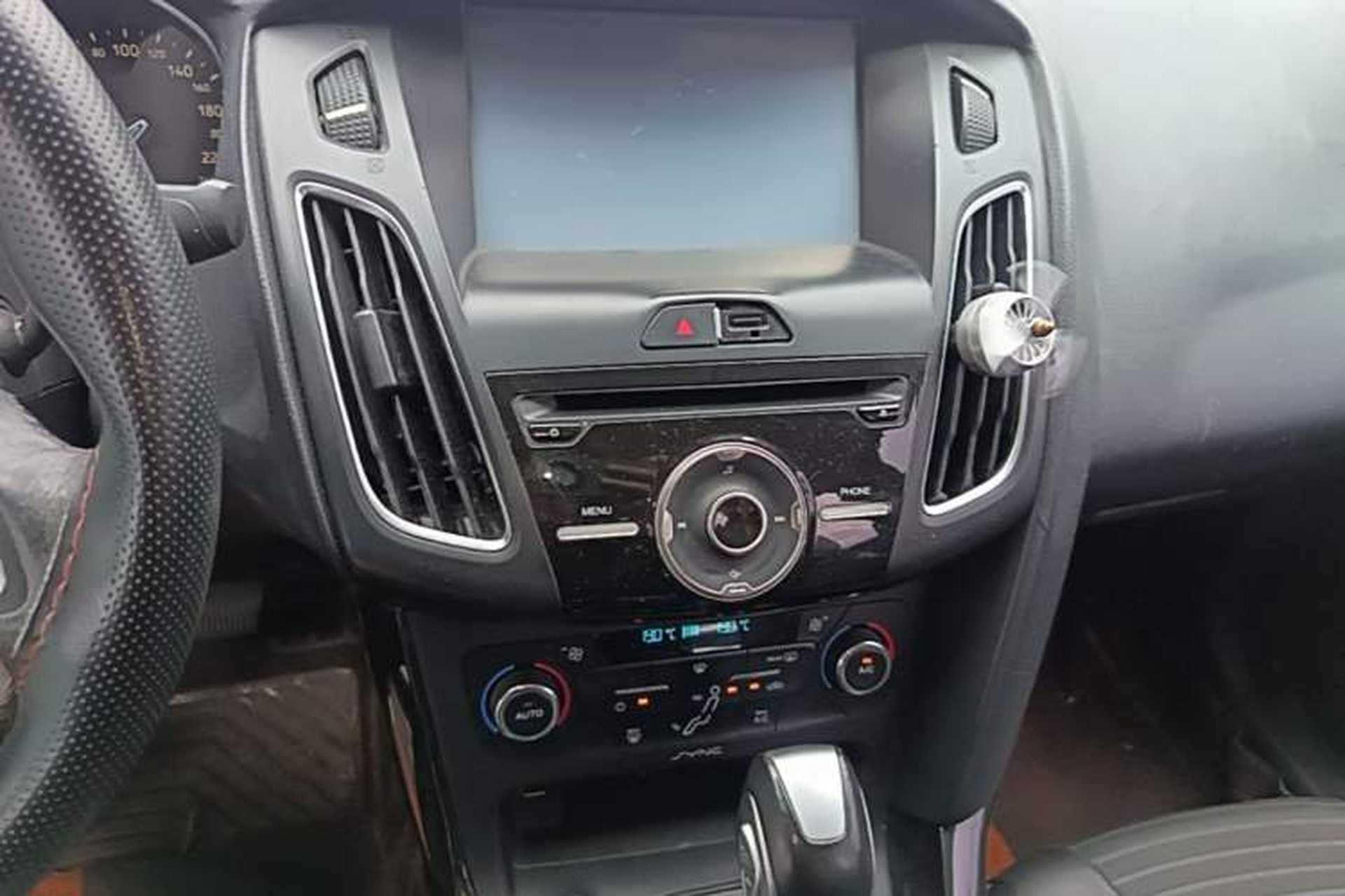 Used Ford Focus 2015 Sedan 1.6L Automatic Trend Model Audio And AC Panel