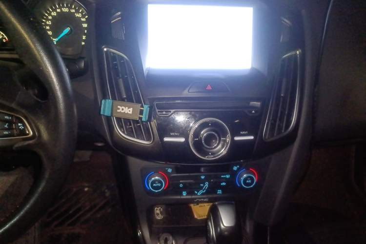 Used Ford Focus 2015 Sedan EcoBoost 125 Automatic Supreme Style Edition Audio And AC Panel