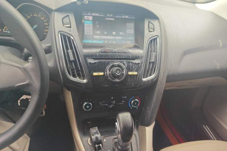 Used Ford Focus 2015 Sedan 1.6L Automatic Comfort Model Audio And AC Panel