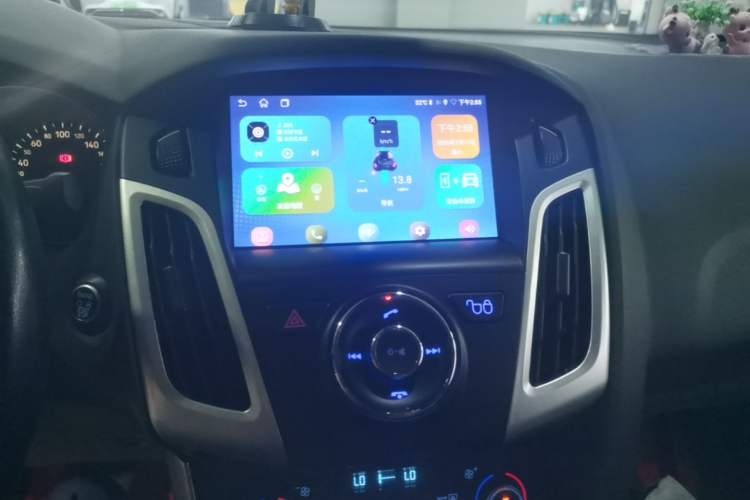 Used Ford Focus 2015 Sedan EcoBoost 180 Automatic Flagship Model Audio And AC Panel