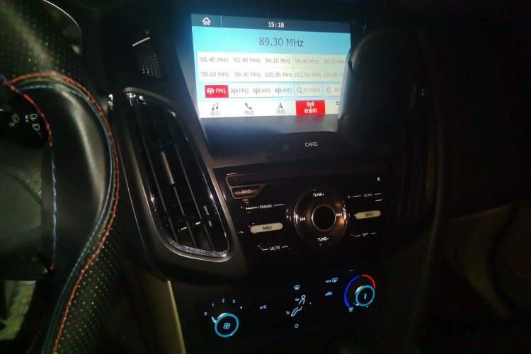 Used Ford Focus 2015 Sedan 1.6L Automatic Comfort Model Audio And AC Panel