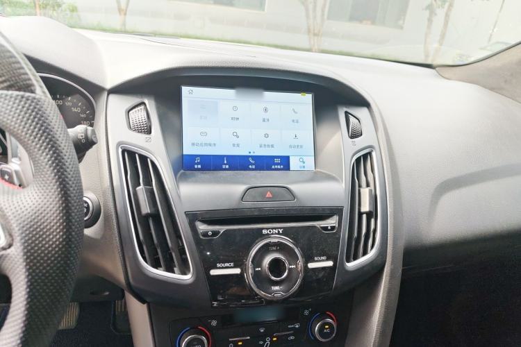 Used Ford Focus 2015 Hatchback EcoBoost 180 Automatic Sport Model Audio And AC Panel