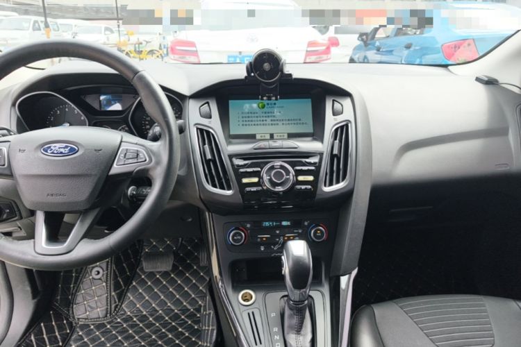 Used Ford Focus 2015 Sedan 1.6L Automatic Trend Model Audio And AC Panel