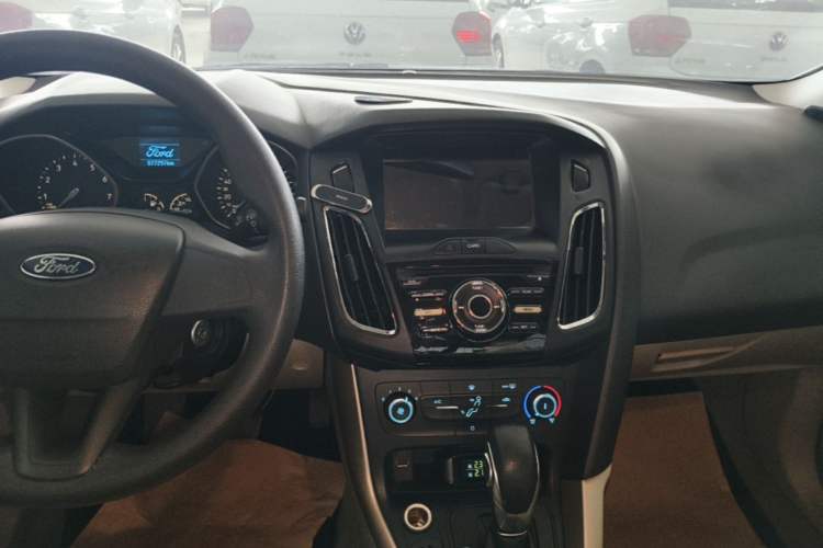 Used Ford Focus 2015 Sedan 1.6L Automatic Comfort Model Audio And AC Panel