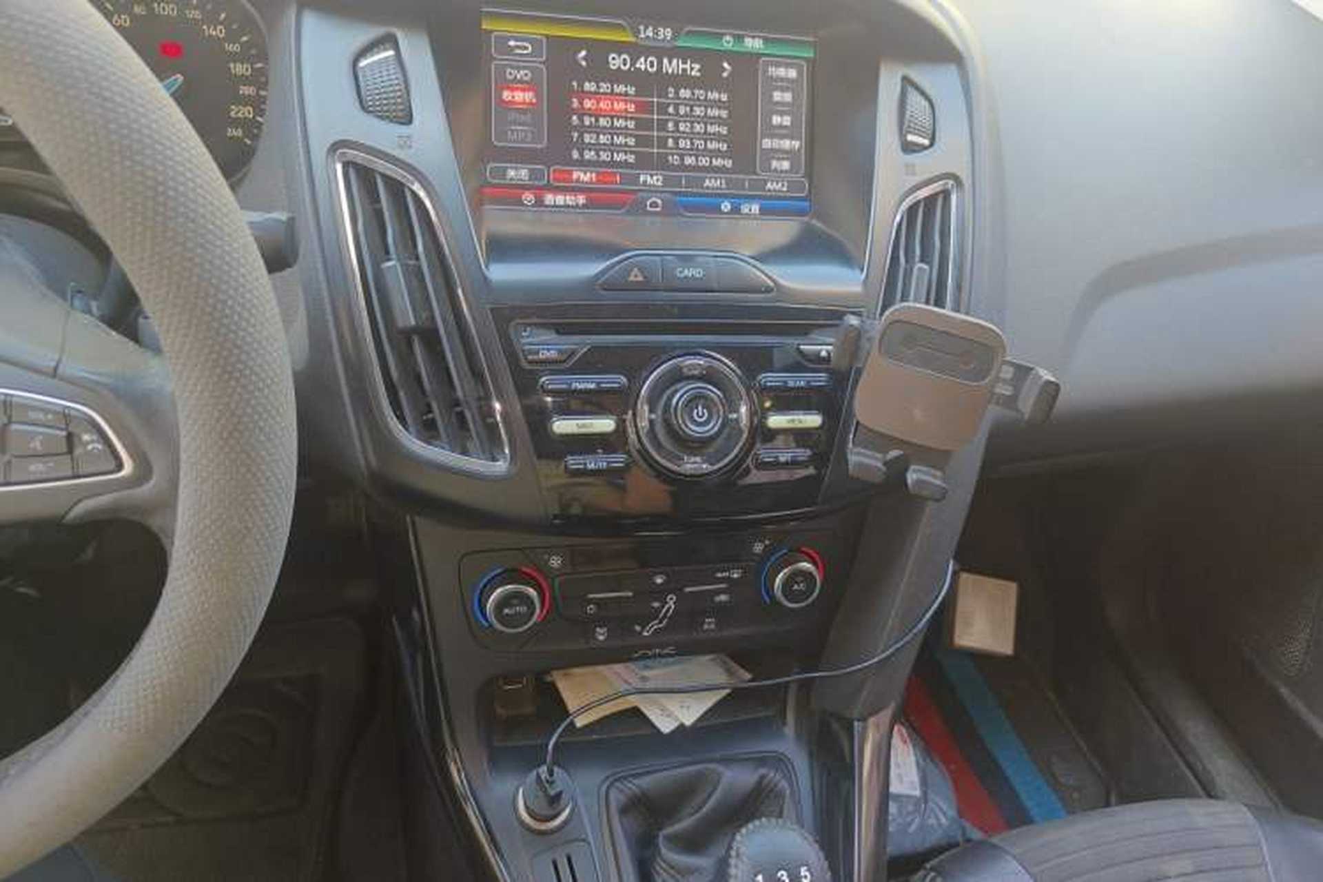 Used Ford Focus 2015 Sedan EcoBoost 125 Manual – Ultra-Style Edition Audio And AC Panel