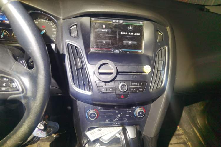 Used Ford Focus 2015 Sedan EcoBoost 180 Automatic Elite Model Audio And AC Panel
