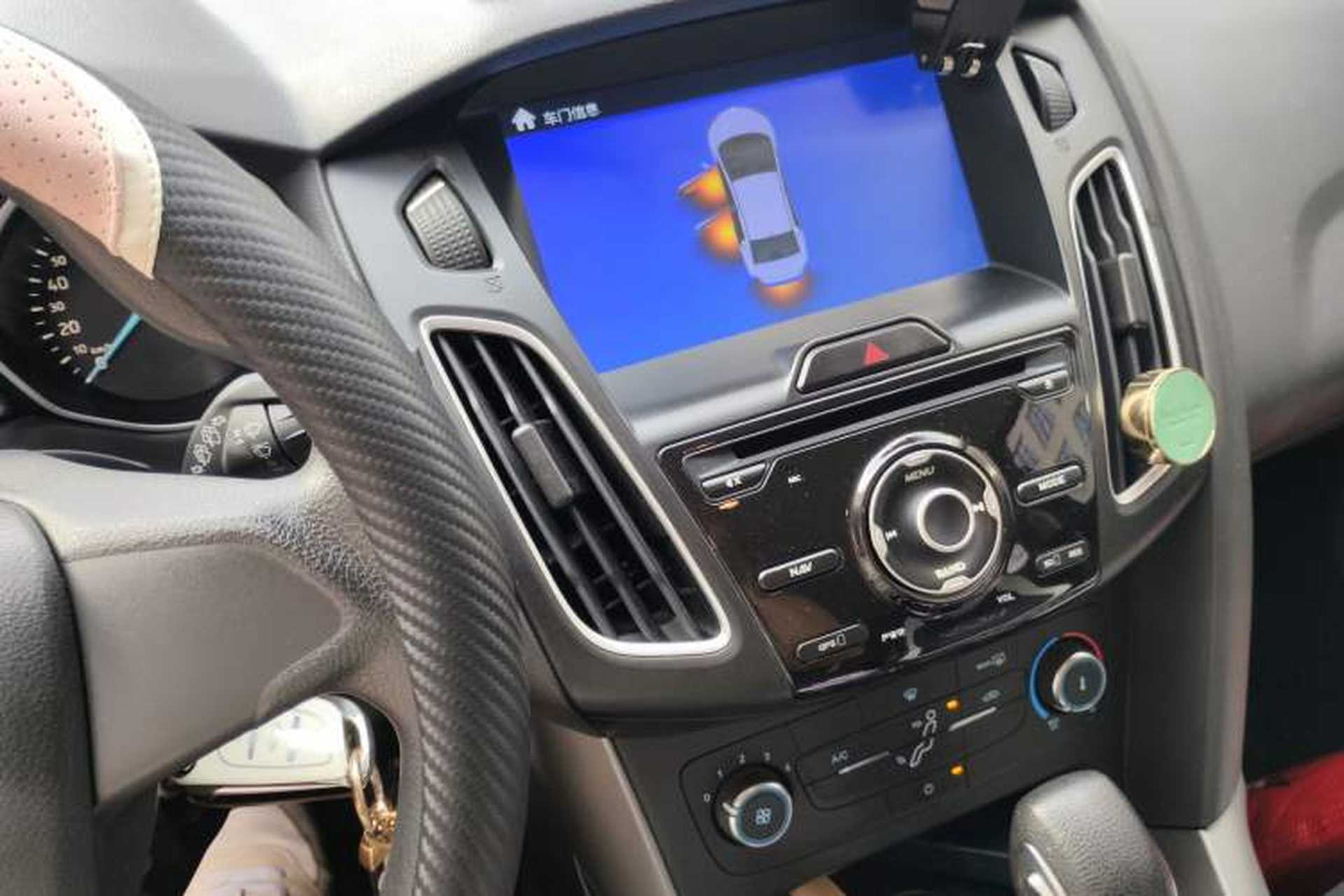 Used Ford Focus 2015 Hatchback 1.6L Automatic Comfort Model Audio And AC Panel
