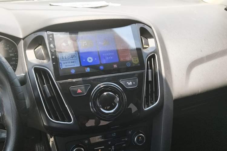 Used Ford Focus 2015 Sedan EcoBoost 125 Automatic Supreme Style Edition Audio And AC Panel