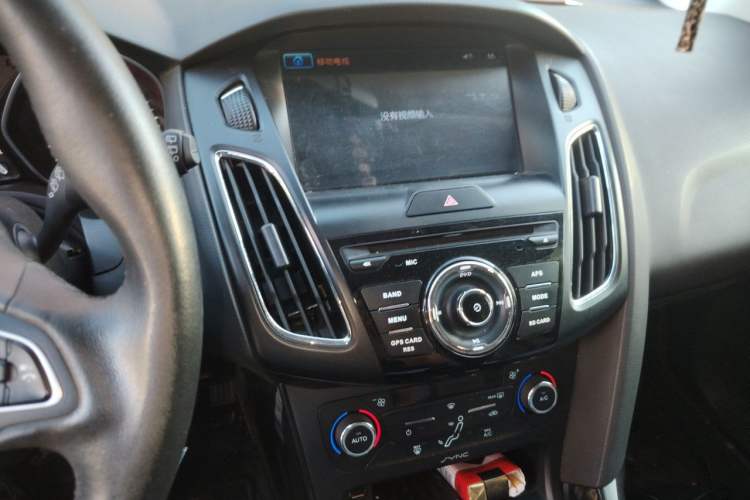 Used Ford Focus 2015 Hatchback 1.6L Manual Fashion Edition Audio And AC Panel