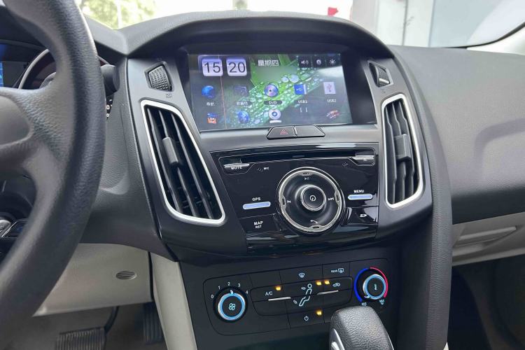 Used Ford Focus 2015 Sedan 1.6L Automatic Comfort Model Audio And AC Panel