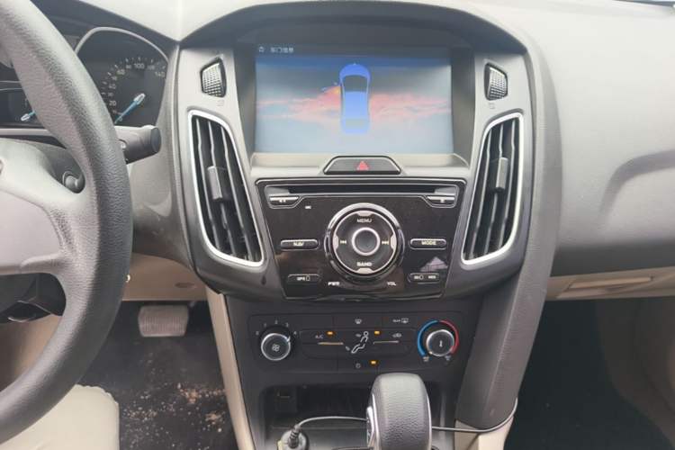 Used Ford Focus 2015 Sedan 1.6L Automatic Comfort Model Audio And AC Panel