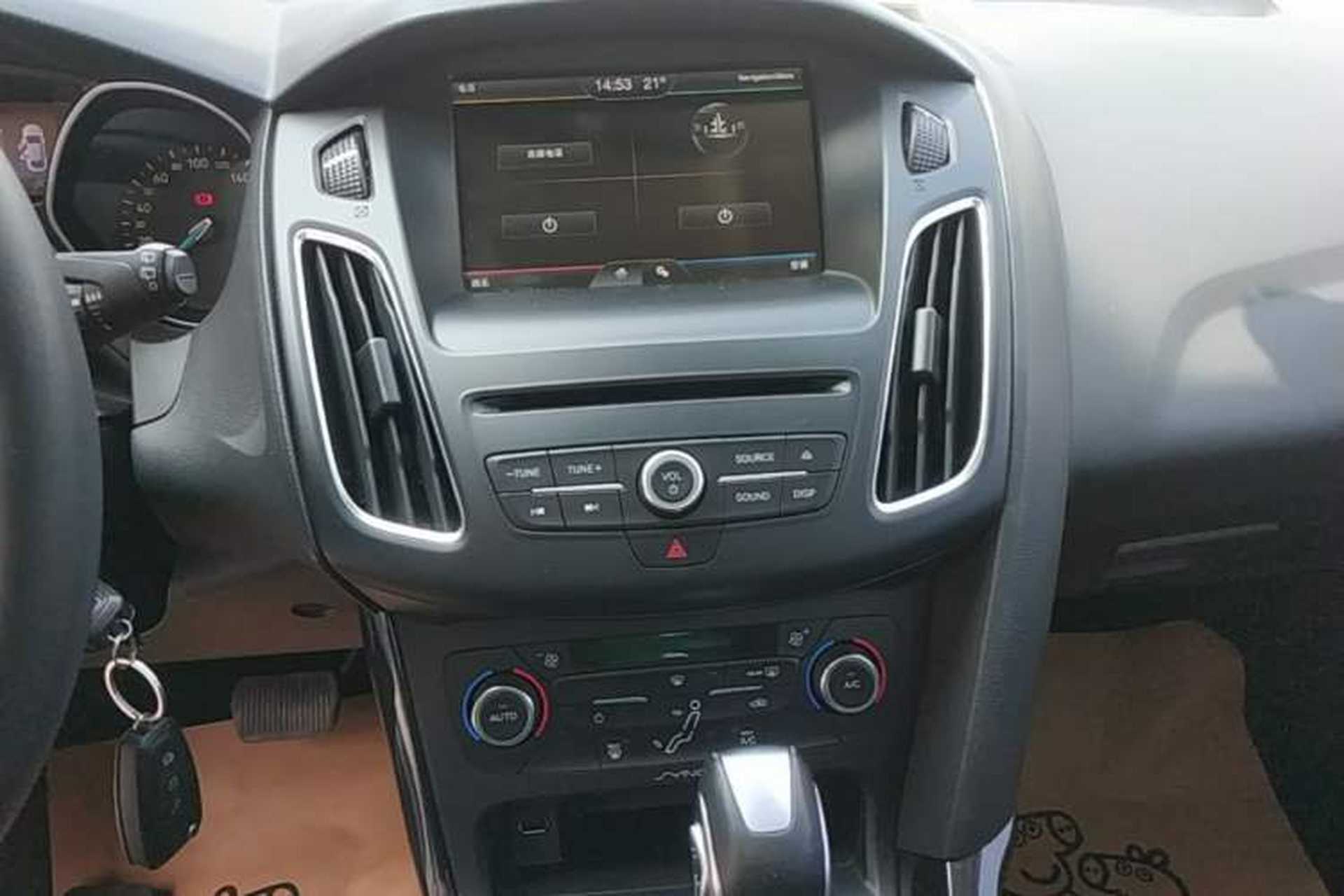 Used Ford Focus 2015 Hatchback EcoBoost 180 Automatic Elite Model Audio And AC Panel