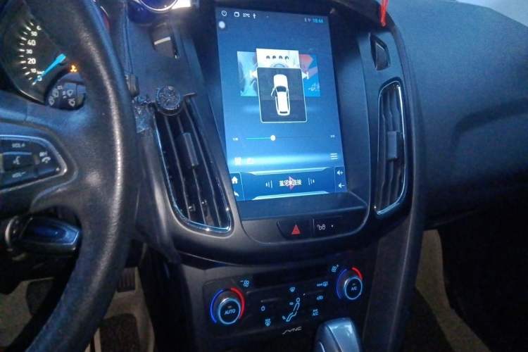 Used Ford Focus 2015 Hatchback 1.6L Automatic Fashion Edition Audio And AC Panel