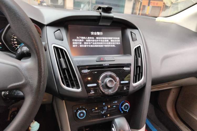 Used Ford Focus 2015 Sedan 1.6L Automatic Comfort Model Audio And AC Panel