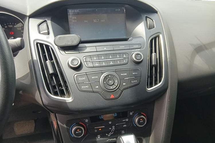 Used Ford Focus 2015 Sedan EcoBoost 125 Automatic Supreme Style Edition Audio And AC Panel