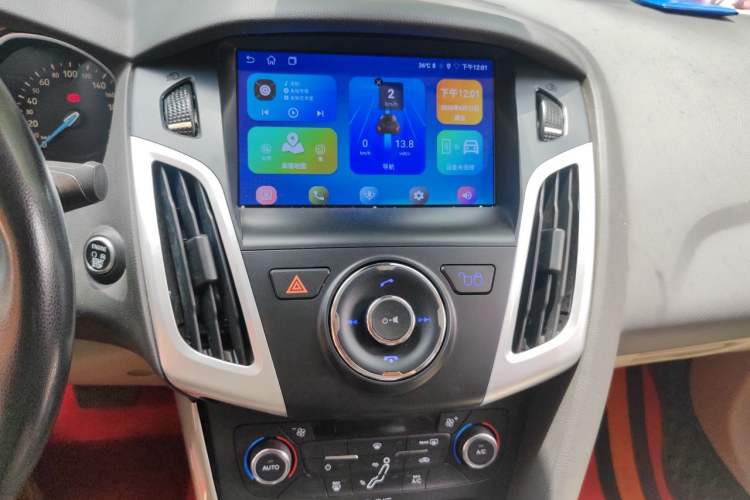 Used Ford Focus 2015 Sedan EcoBoost 180 Automatic Flagship Model Audio And AC Panel