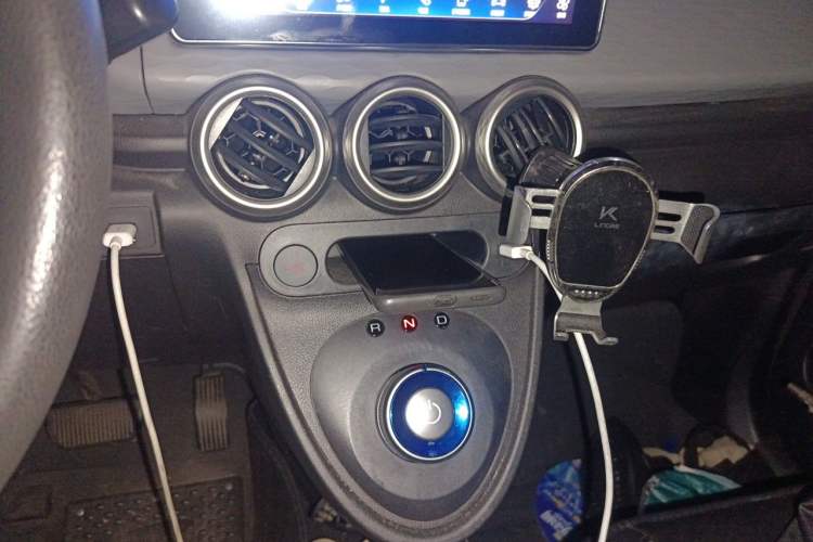 Used Ford Focus 2015 Sedan 1.6L Automatic Trend Model Audio And AC Panel