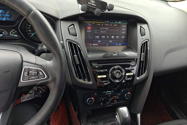 Used Ford Focus 2015 Sedan 1.6L Automatic Trend Model Audio And AC Panel
