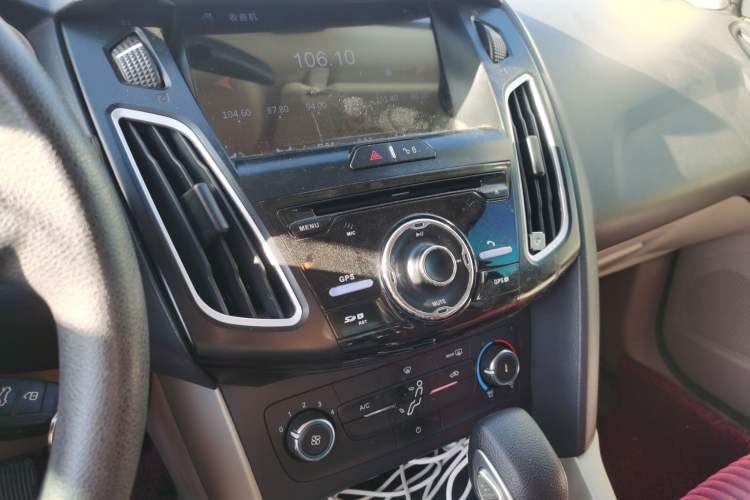 Used Ford Focus 2015 Sedan 1.6L Automatic Comfort Model Audio And AC Panel