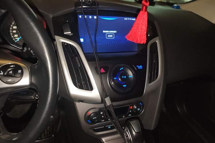 Used Ford Focus 2015 Sedan 1.6L Automatic Trend Model Audio And AC Panel