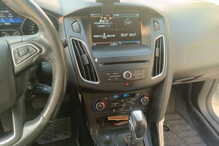 Used Ford Focus 2015 Hatchback EcoBoost 180 Automatic Elite Model Audio And AC Panel