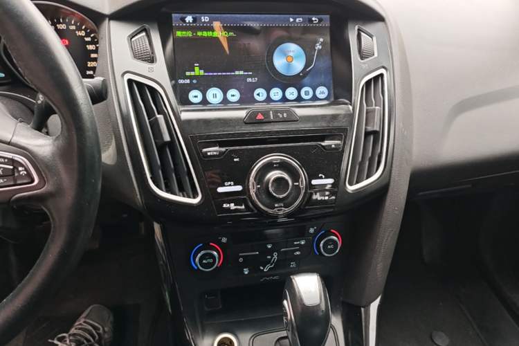 Used Ford Focus 2015 Sedan 1.6L Automatic Trend Model Audio And AC Panel
