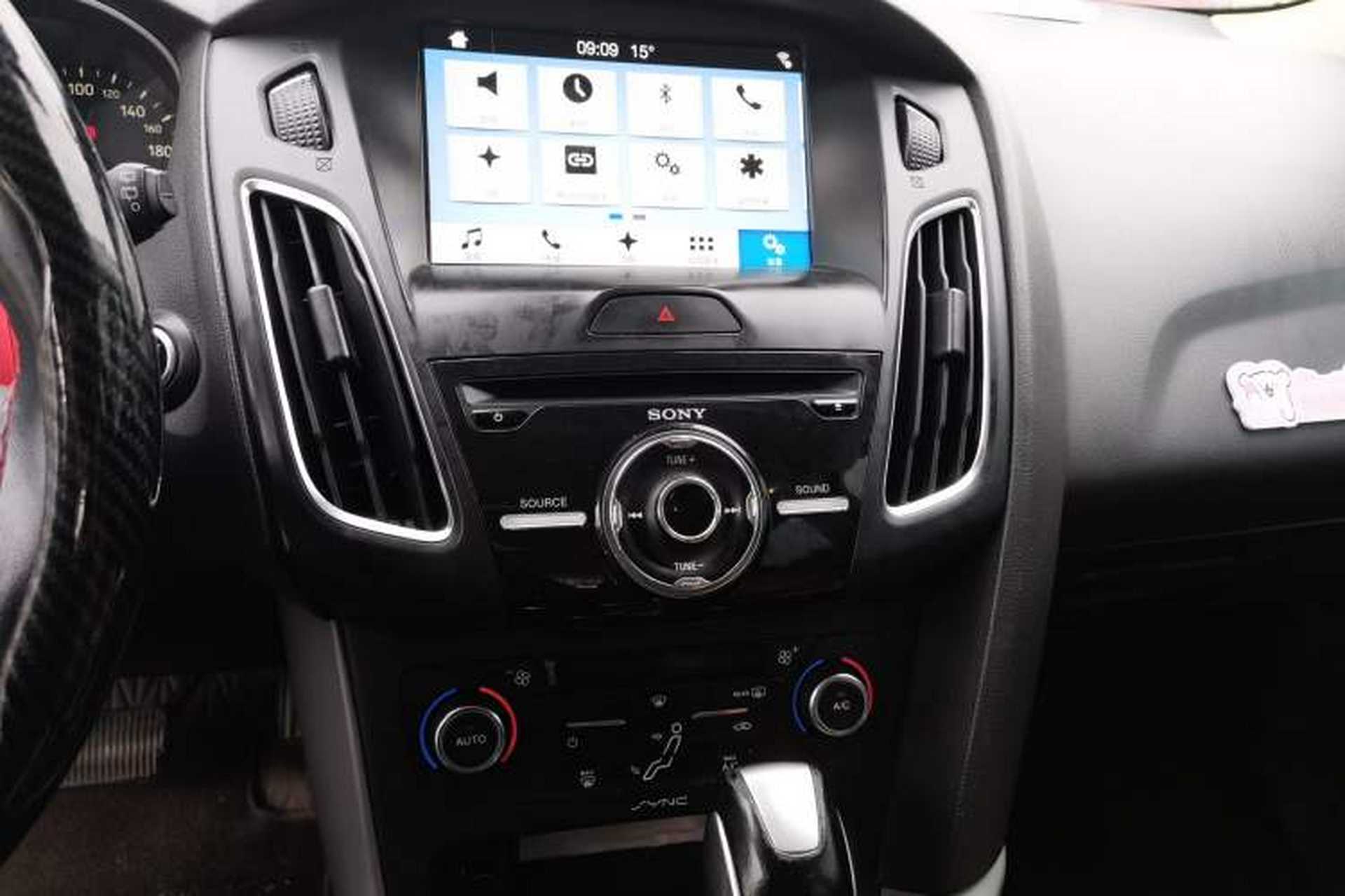 Used Ford Focus 2015 Hatchback EcoBoost 180 Automatic Sport Model Audio And AC Panel