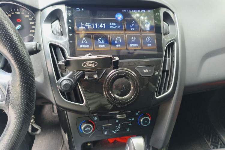 Used Ford Focus 2015 Hatchback 1.6L Automatic Fashion Edition Audio And AC Panel