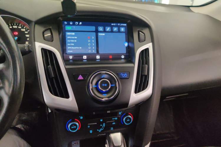 Used Ford Focus 2015 Hatchback 1.6L Automatic Fashion Edition Audio And AC Panel
