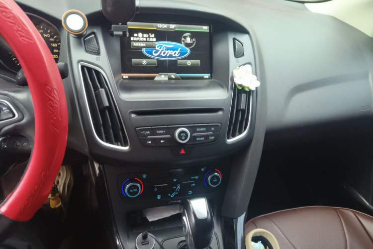 Used Ford Focus 2015 Sedan EcoBoost 180 Automatic Elite Model Audio And AC Panel