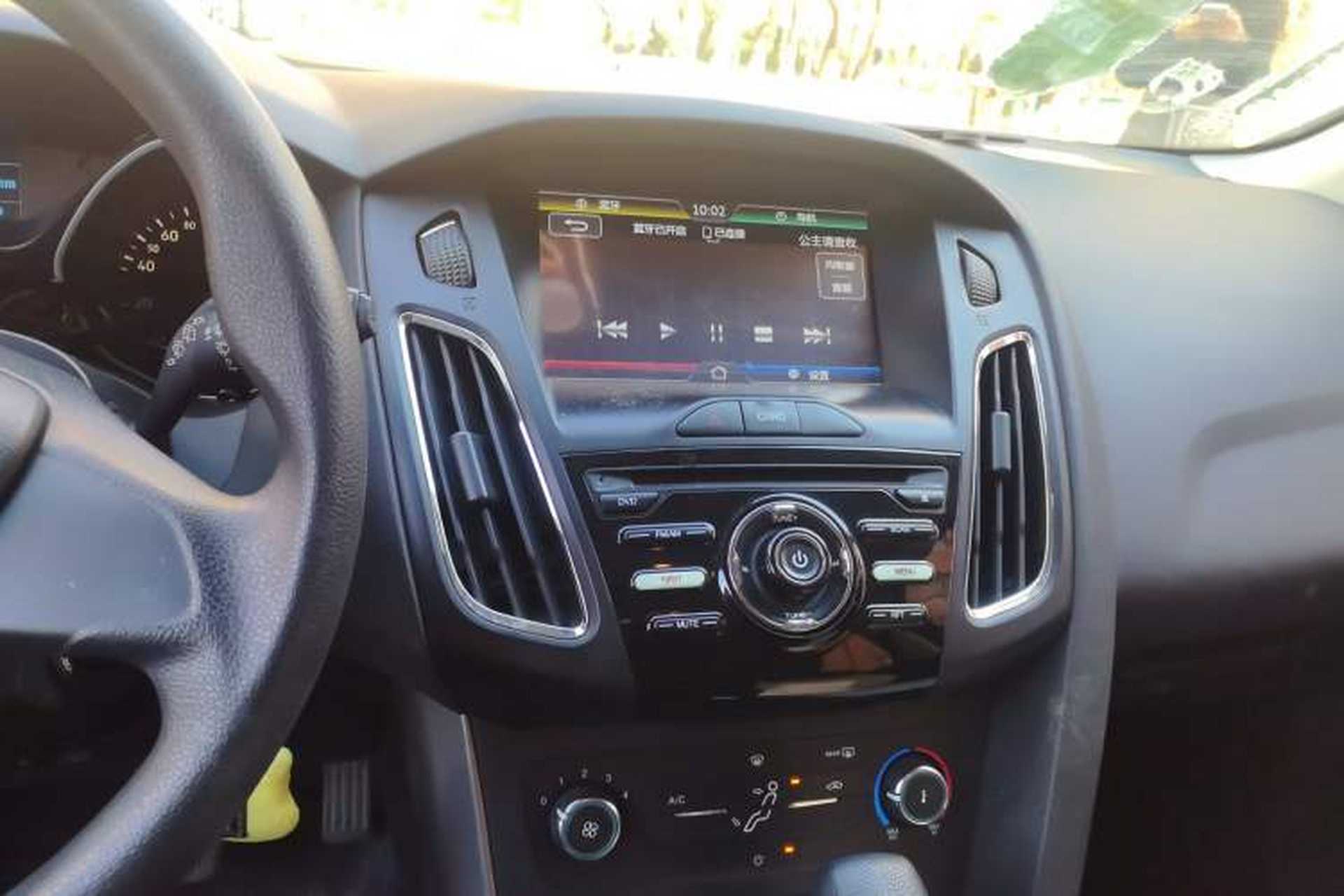 Used Ford Focus 2015 Hatchback 1.6L Automatic Comfort Model Audio And AC Panel