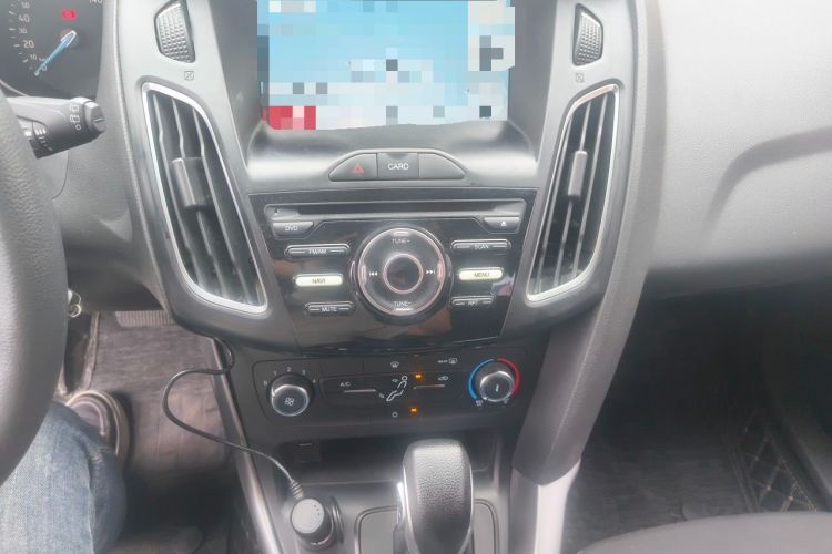 Used Ford Focus 2015 Hatchback 1.6L Automatic Comfort Model Audio And AC Panel