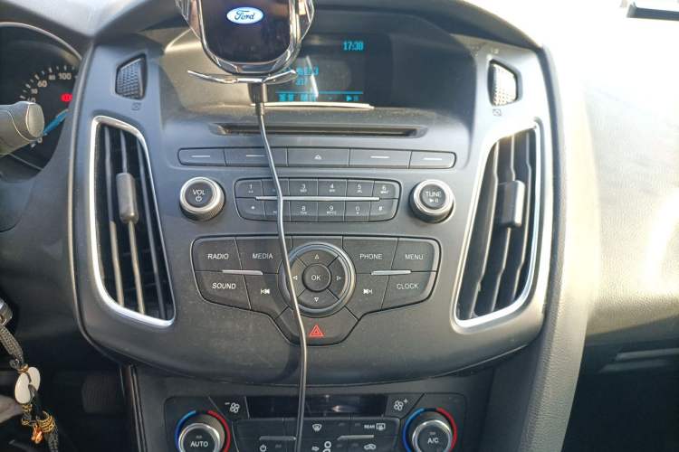 Used Ford Focus 2015 Sedan 1.6L Automatic Trend Model Audio And AC Panel