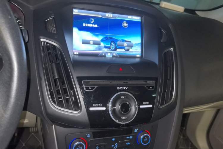 Used Ford Focus 2015 Sedan EcoBoost 180 Automatic Flagship Model Audio And AC Panel