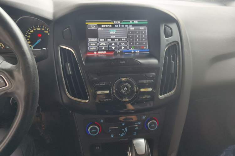 Used Ford Focus 2015 Sedan 1.6L Automatic Trend Model Audio And AC Panel