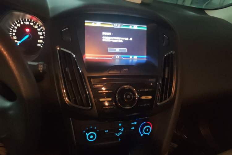 Used Ford Focus 2015 Hatchback 1.6L Automatic Comfort Model Audio And AC Panel