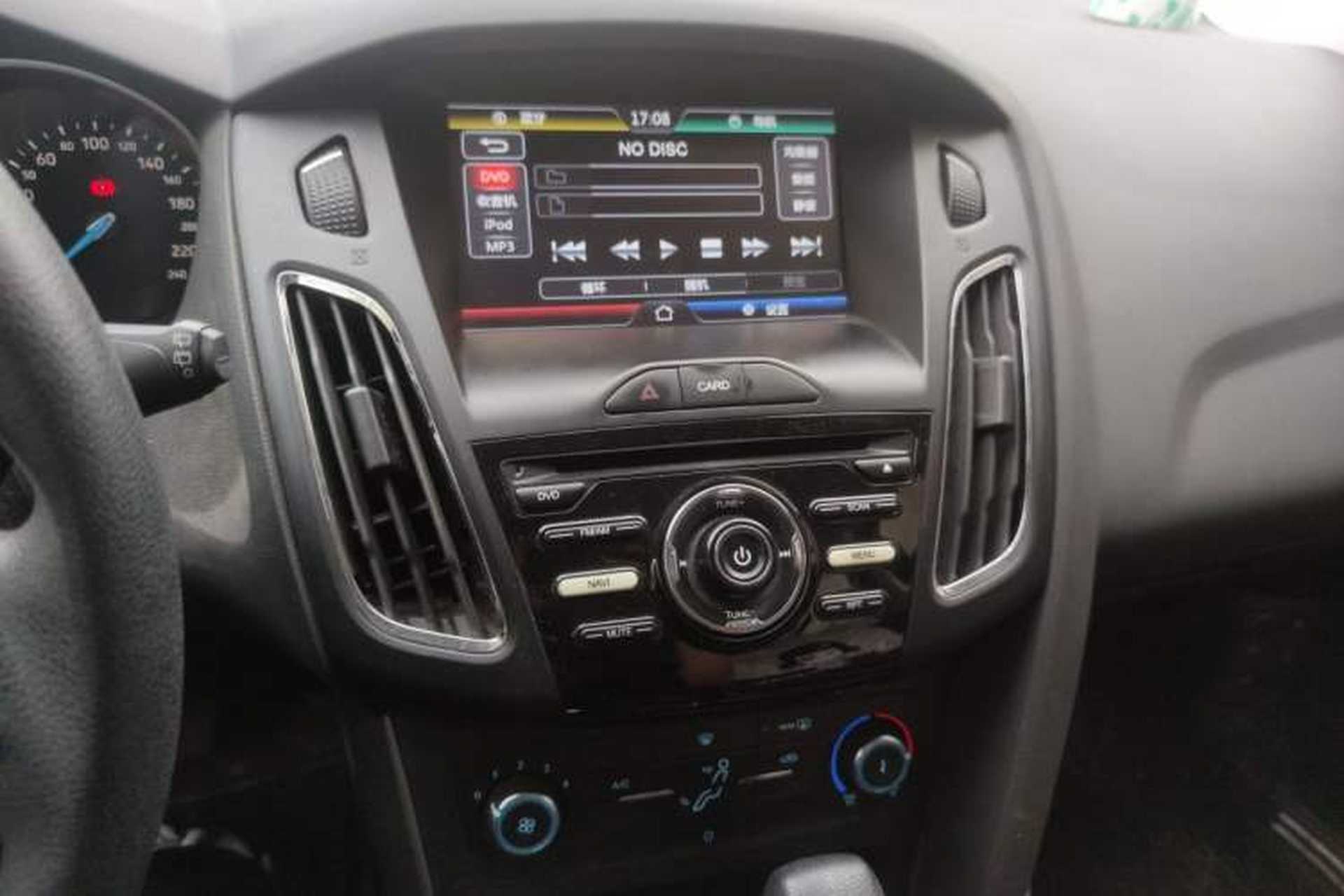 Used Ford Focus 2015 Hatchback 1.6L Automatic Comfort Model Audio And AC Panel
