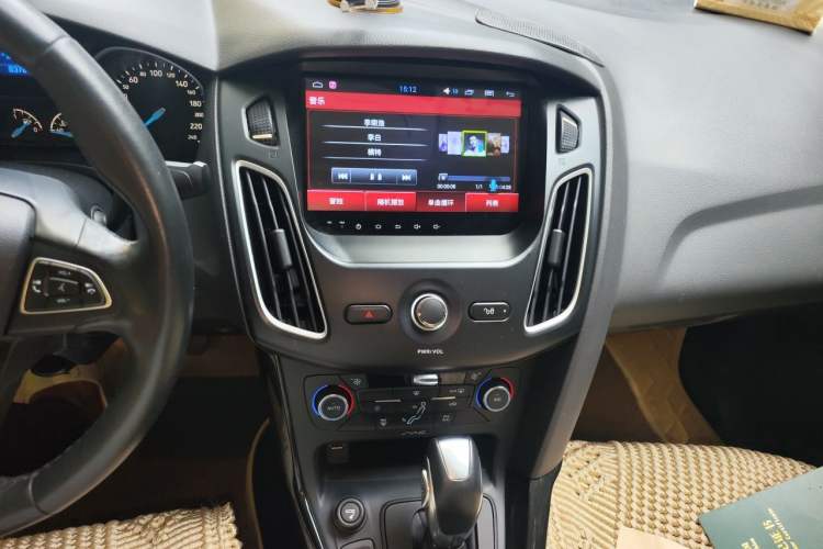 Used Ford Focus 2015 Sedan EcoBoost 125 Automatic Supreme Style Edition Audio And AC Panel