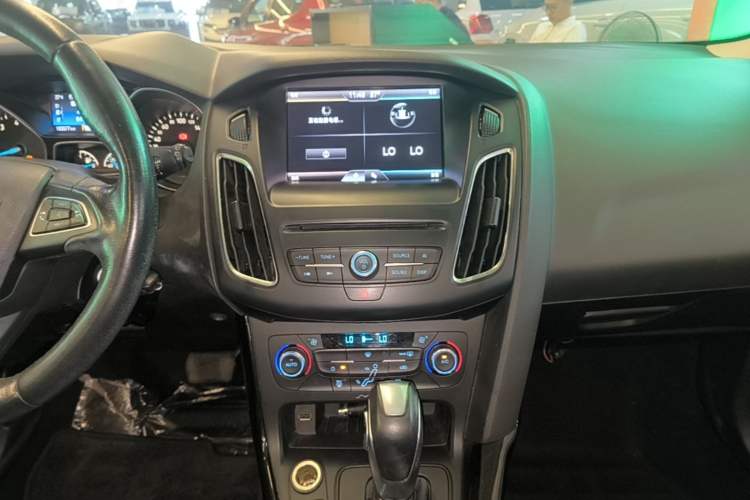 Used Ford Focus 2015 Hatchback EcoBoost 180 Automatic Elite Model Audio And AC Panel