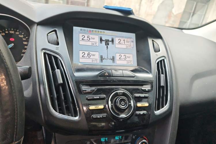 Used Ford Focus 2015 Sedan 1.6L Automatic Trend Model Audio And AC Panel