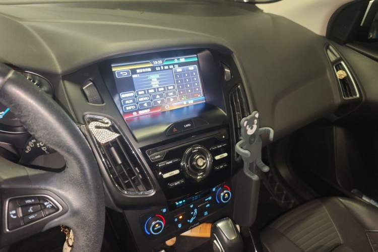 Used Ford Focus 2015 Hatchback 1.6L Automatic Fashion Edition Audio And AC Panel