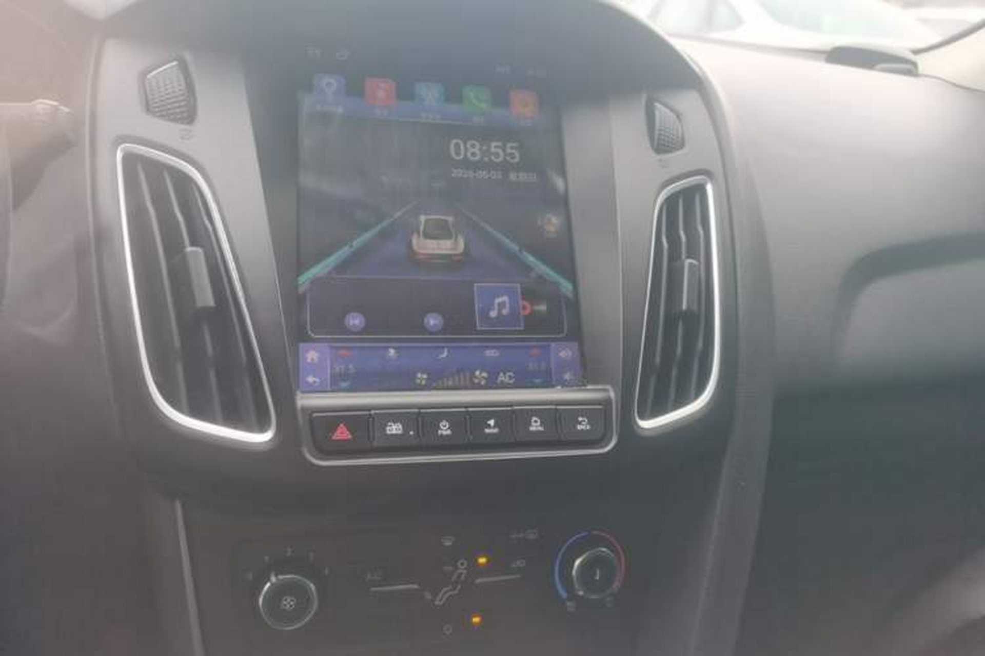 Used Ford Focus 2015 Hatchback 1.6L Manual Comfort Edition Audio And AC Panel