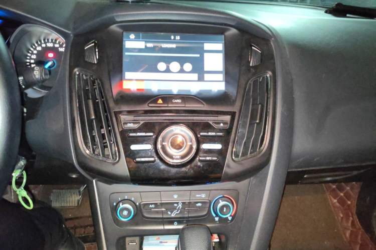 Used Ford Focus 2015 Hatchback 1.6L Automatic Comfort Model Audio And AC Panel