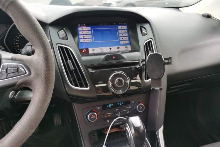 Used Ford Focus 2015 Sedan EcoBoost 125 Automatic Supreme Style Edition Audio And AC Panel