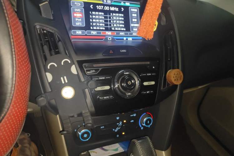 Used Ford Focus 2015 Sedan 1.6L Automatic Comfort Model Audio And AC Panel