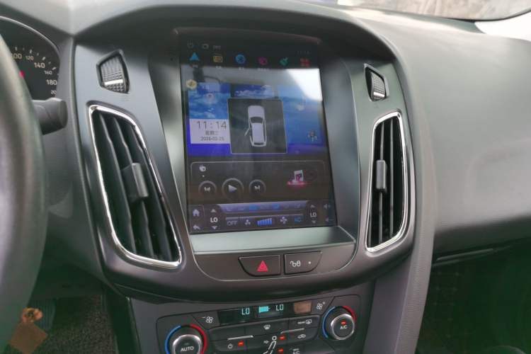 Used Ford Focus 2015 Sedan EcoBoost 125 Automatic Supreme Style Edition Audio And AC Panel