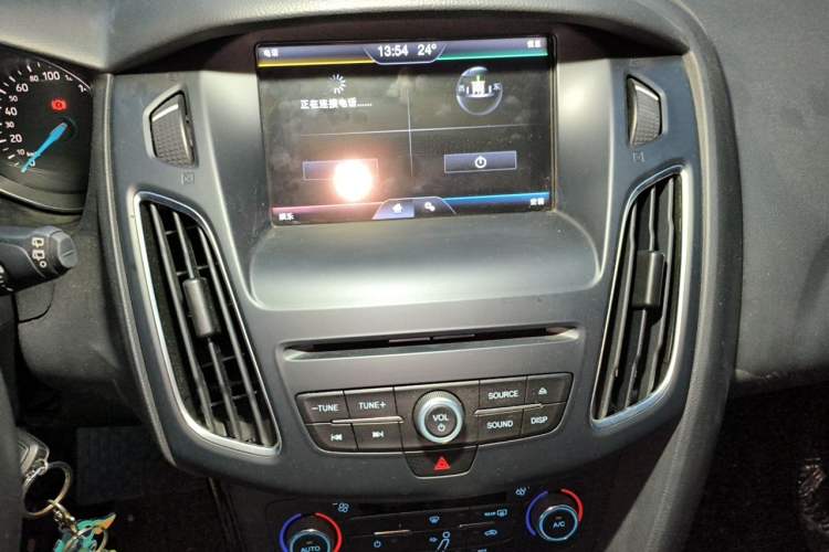 Used Ford Focus 2015 Hatchback EcoBoost 180 Automatic Elite Model Audio And AC Panel