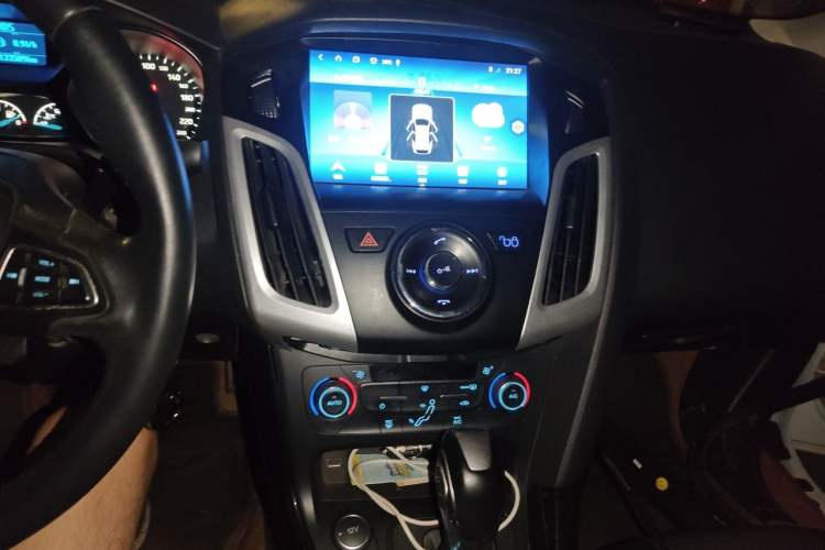 Used Ford Focus 2015 Sedan 1.6L Automatic Trend Model Audio And AC Panel