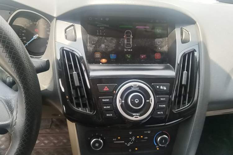 Used Ford Focus 2015 Sedan 1.6L Automatic Comfort Model Audio And AC Panel